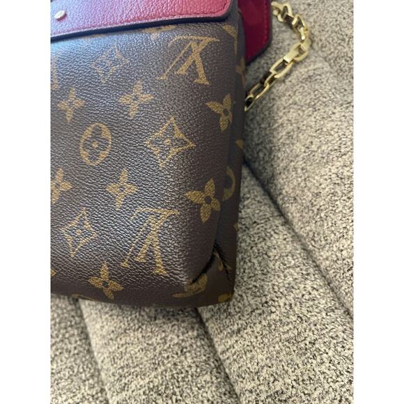 Louis Vuitton Pochette Métis Monogram Canvas Crossbody Bag - Picture 7 of 8